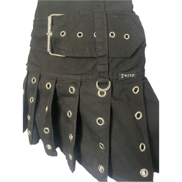 Tripp NYC Grommet Pleated Buckle Mini Skirt Women’s Size S - Picture 3 of 7
